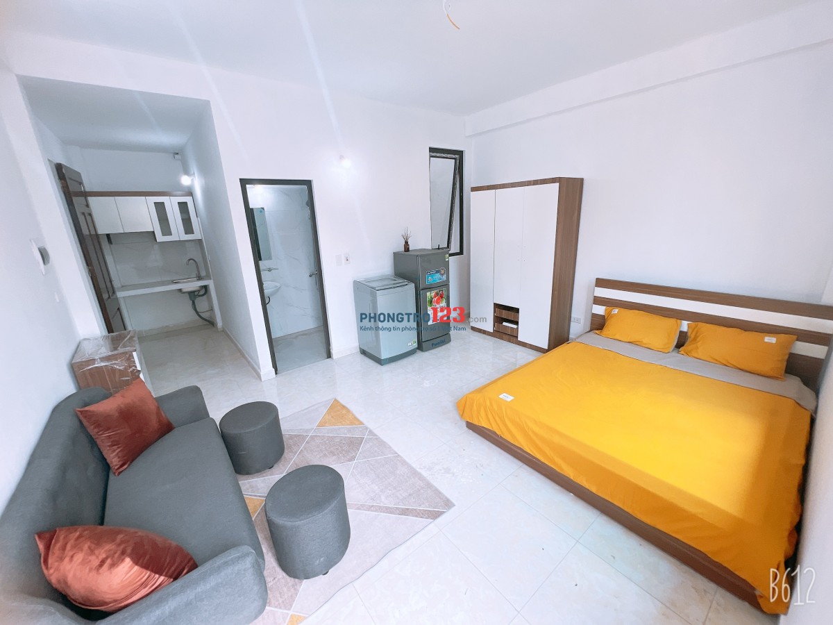 Studio có ban công mát mẻ, đủ nội thất đẹp số 10/144 Hồ Quan Nhân, Thanh Xuân, HN