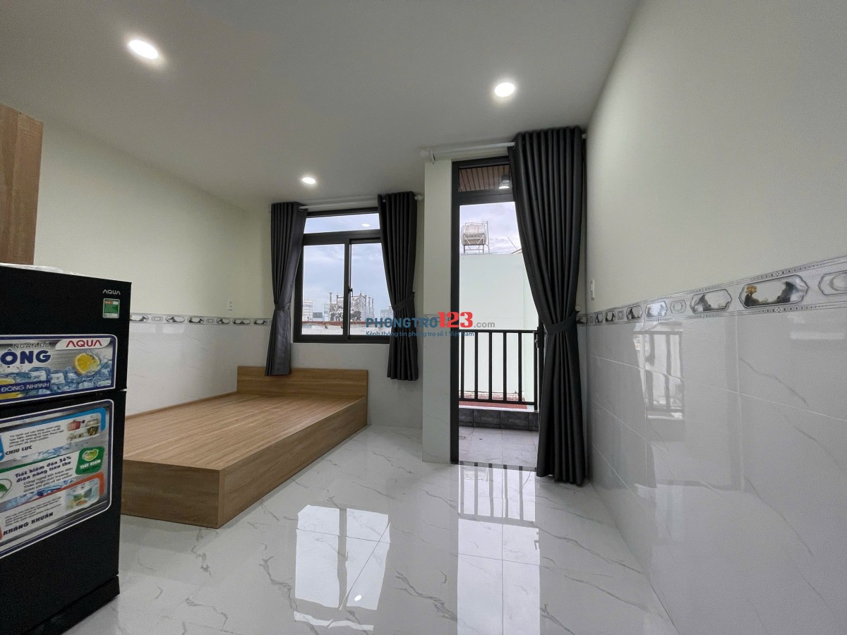 Phòng Mới 100%, Ban công, Cửa Sổ To Cho Thuê Bình Thạnh gần Chợ Bà Chiểu, Học Viện Cán Bộ giá rẻ