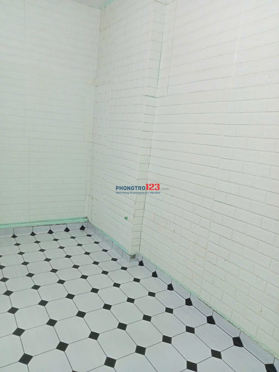 Phòng cho thuê gần Cách Mạng Tháng Tám, giá từ 2tr