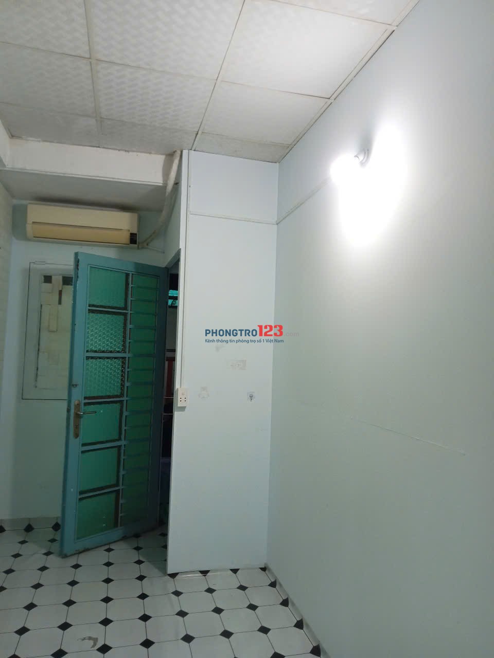 Phòng cho thuê gần Cách Mạng Tháng Tám, giá từ 2tr