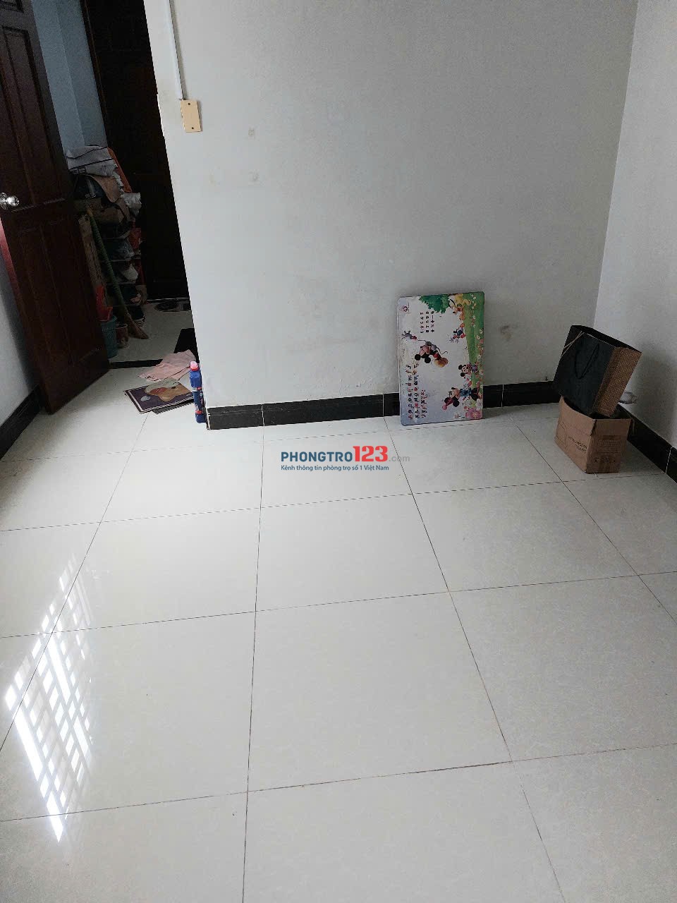 Cho thuê phòng trọ ở trung tâm Q1 đường Nguyễn cảnh chân, giáp võ văn kiệt