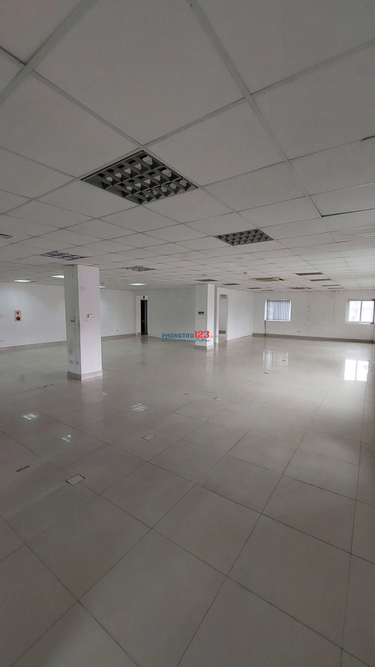  CHO THUÊ VĂN PHÒNG CAO CẤP 80M2 – VIEW ĐẸP – VỊ TRÍ "VÀNG" XUÂN LA – CHỈ 15TR/THÁNG! 
