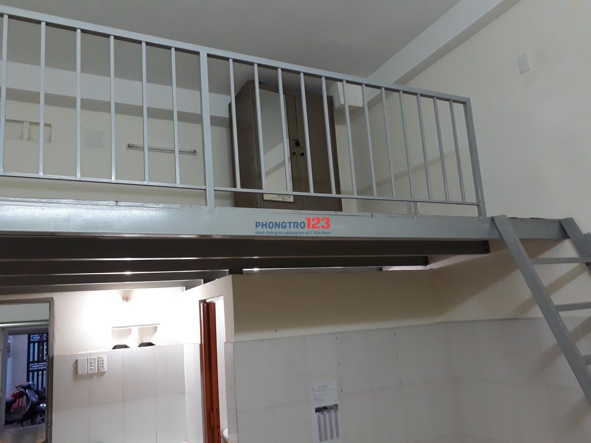 Cho thuê phòng trọ 26m2 giá cực chất 2,4 triệu tại Đường 13, gần cầu vượt Linh Xuân, Thủ Đức, HCM
