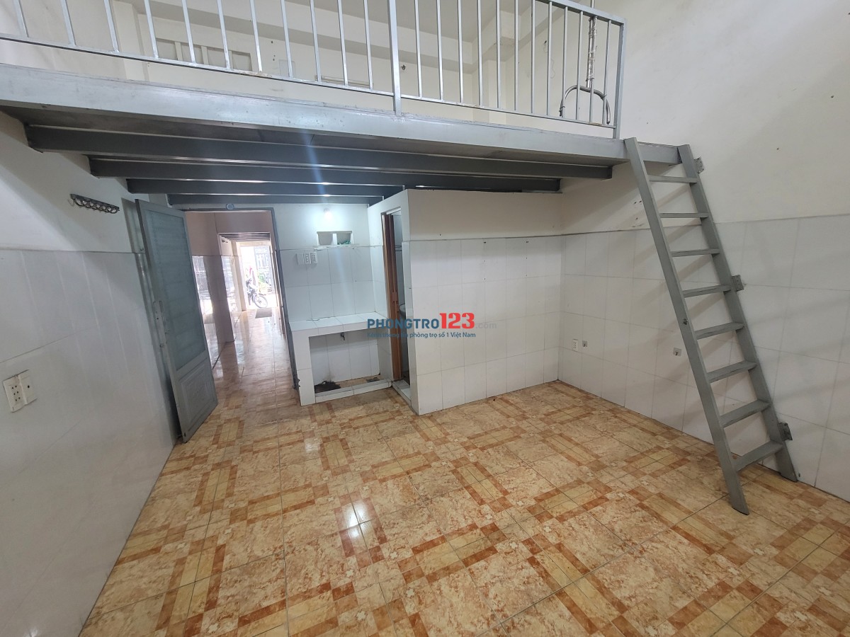 Cho thuê phòng trọ 26m2 giá cực chất 2,4 triệu tại Đường 13, gần cầu vượt Linh Xuân, Thủ Đức, HCM