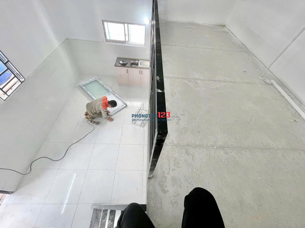 Phòng trọ có Gác ngay Tân Sơn Nhì, Tân Phú - ở được 4 -5 người