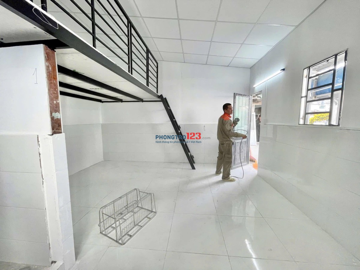 Phòng trọ có Gác ngay Tân Sơn Nhì, Tân Phú - ở được 4 -5 người