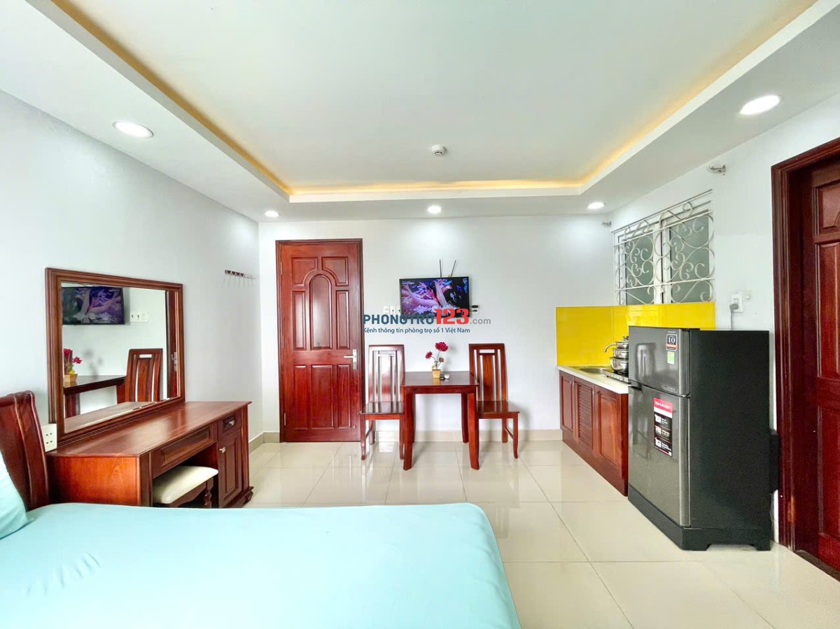 PHÒNG ĐẸP FULL NT NGAY BỜ KÈ HOÀNG SA