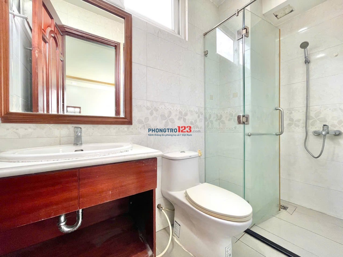 PHÒNG ĐẸP FULL NT NGAY BỜ KÈ HOÀNG SA