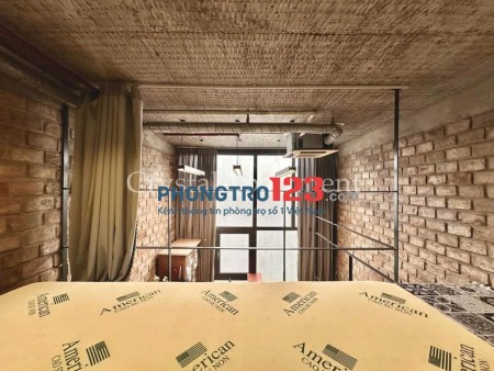 Cho thuê phòng Duplex gác cao đầy đủ nội thất có giặt sấy riêng thang máy ngay Etown quận Tân Bình