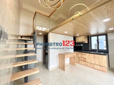Cho thuê phòng duplex gác cao full nội thất cửa sổ trời ngay sân bay Tân Sơn Nhất quận Tân Bình