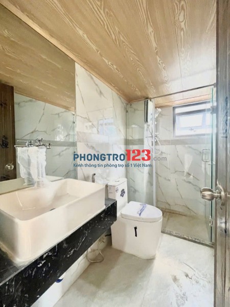 Cho thuê phòng duplex gác cao full nội thất cửa sổ trời ngay sân bay Tân Sơn Nhất quận Tân Bình