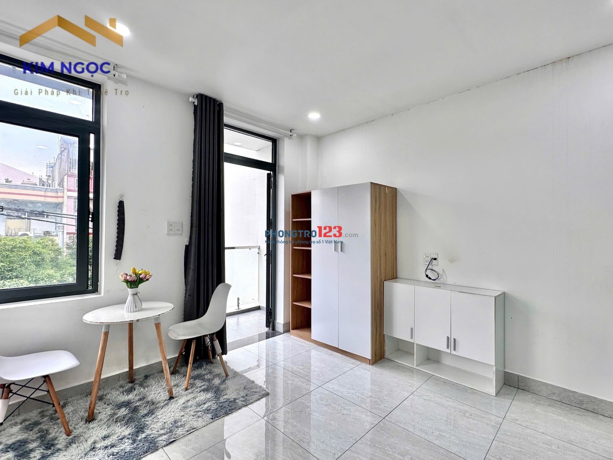 CĂN HỘ FULL NỘI THẤT CÓ BAN CÔNG- MỚI TINH - GẦN TRUNG TÂM DỄ DI CHUYỂN