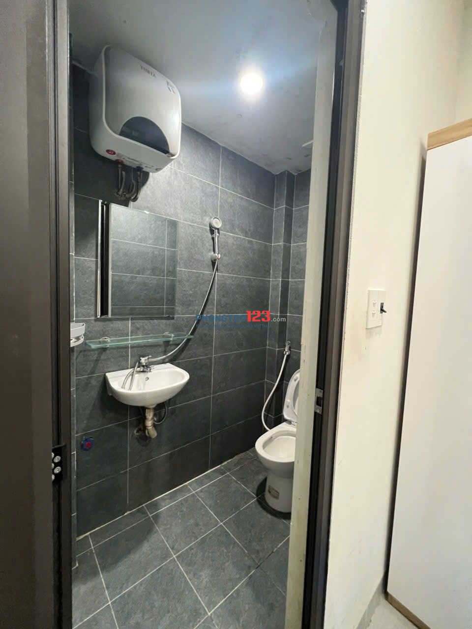 TÌM ROOMMATE NAM SINH VIÊN GẤP