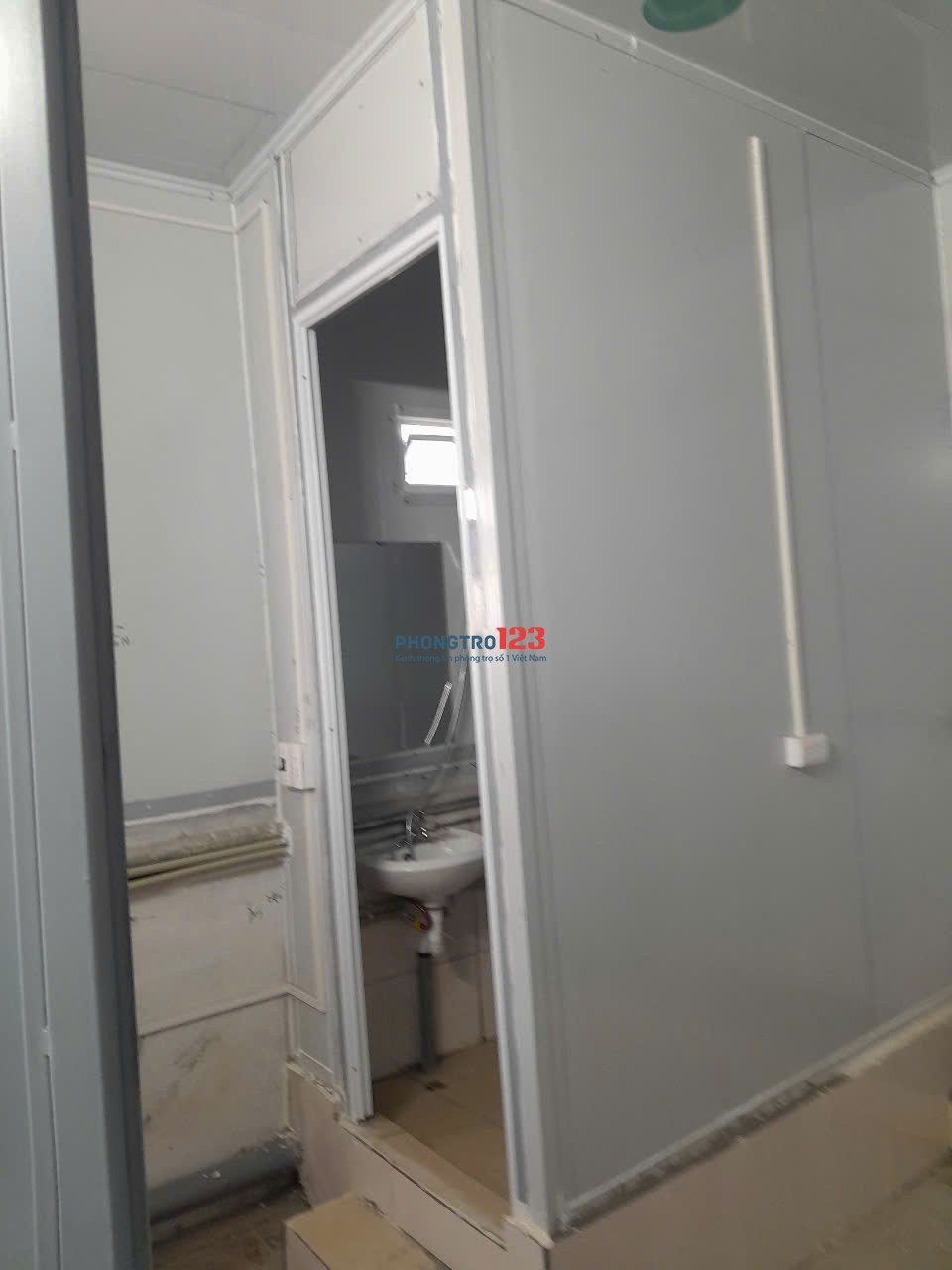 Gia đình cho thuê Phòng trọ khép kín. DT 20 m2, 2,4 triệu/tháng Đường Cổ nhuế, Bắc Từ liêm HN