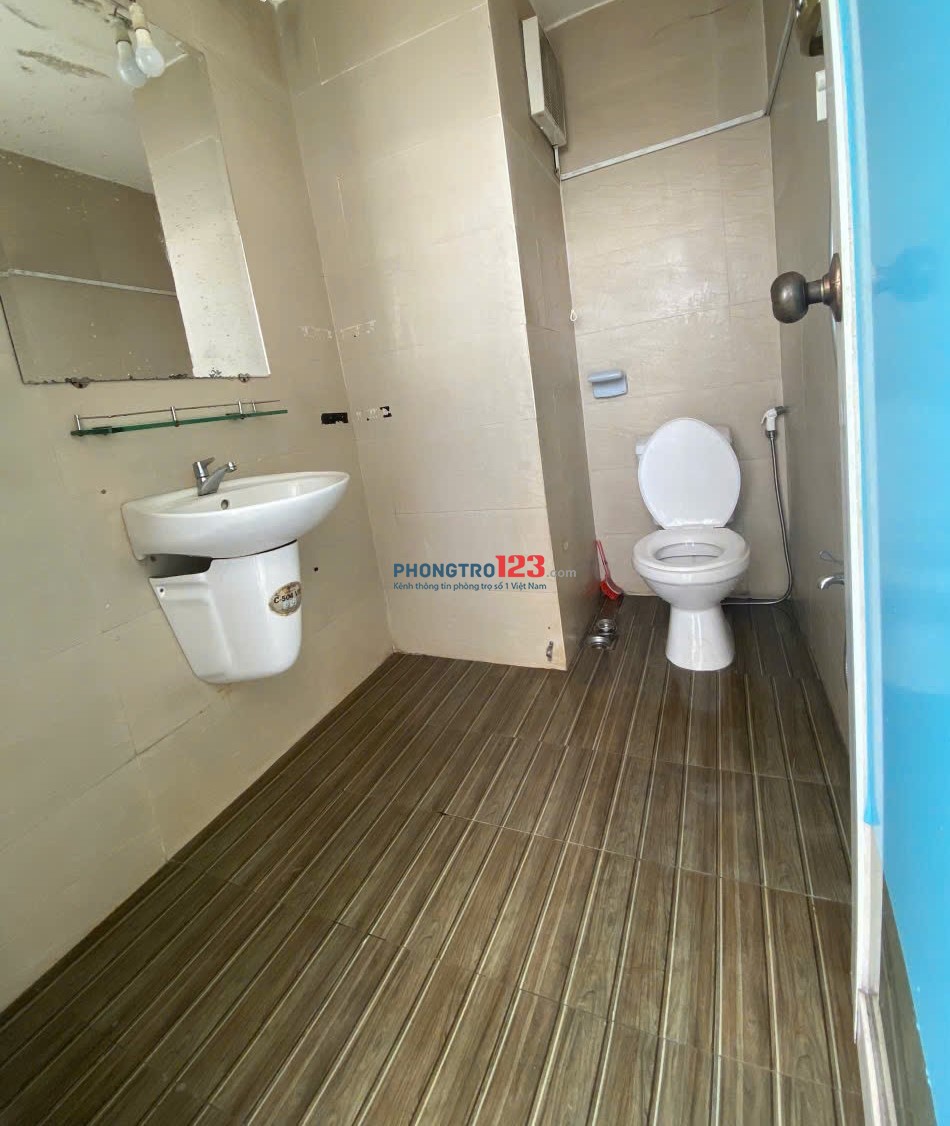 PHÒNG BAN CÔNG, VIEW SÔNG, NGAY CẦU NGUYỄN TRI PHƯƠNG. GẦN ĐH Y DƯỢC, KINH TẾ. THANG MÁY, BẢO VỆ 24H