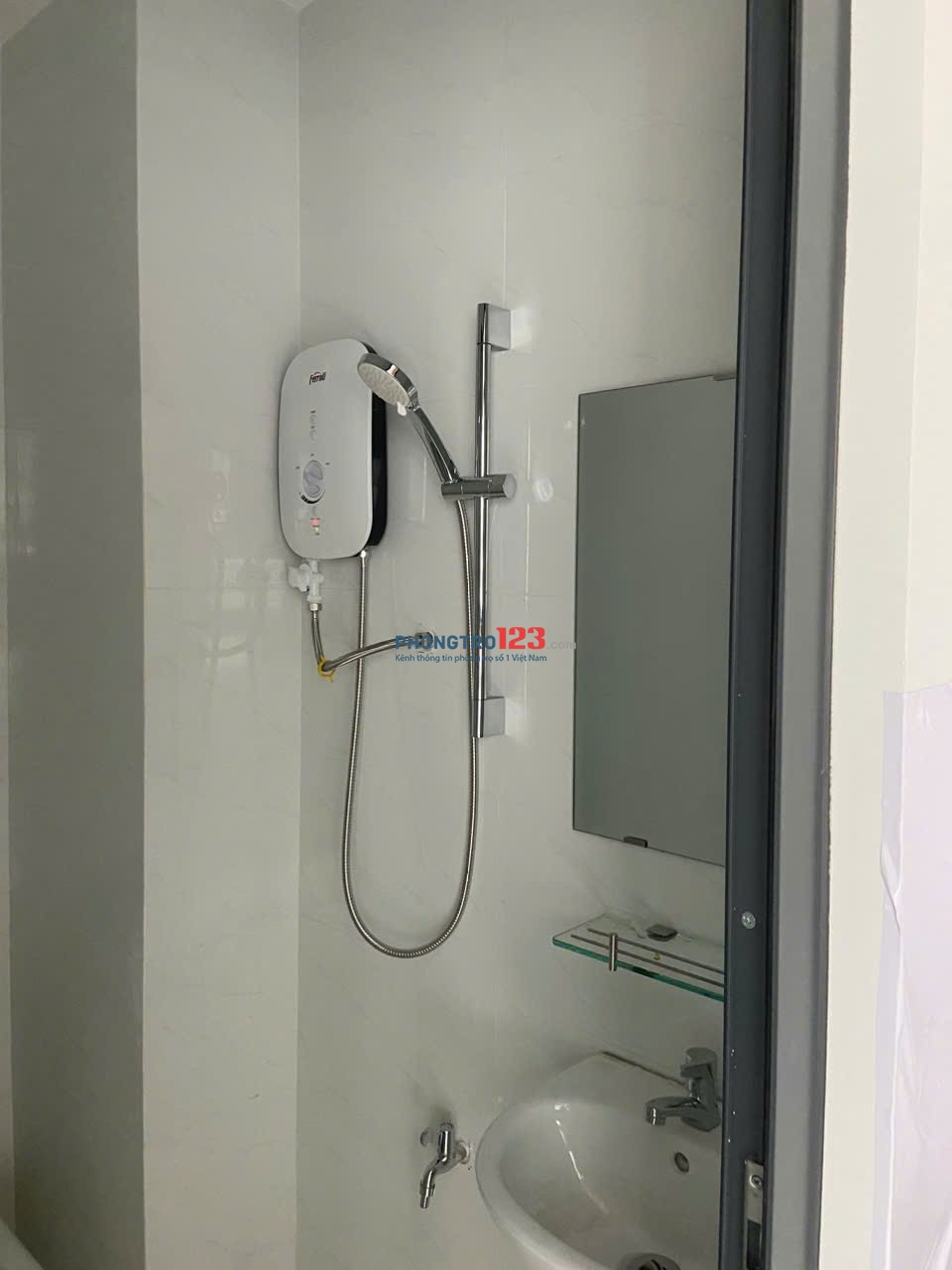 Phòng trọ 64/13 TRƯỜNG SA, P17, Bình Thạnh. Sát Q1, Full Nội Thất