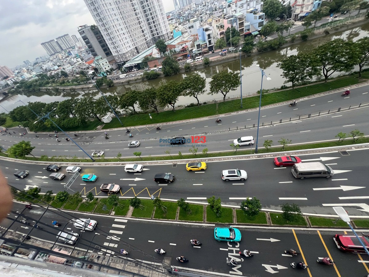 PHÒNG BAN CÔNG, VIEW SÔNG, NGAY CẦU NGUYỄN TRI PHƯƠNG. GẦN ĐH Y DƯỢC, KINH TẾ. THANG MÁY, BẢO VỆ 24H