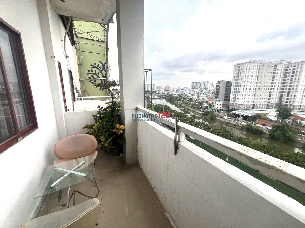 PHÒNG BAN CÔNG, VIEW SÔNG, NGAY CẦU NGUYỄN TRI PHƯƠNG. GẦN ĐH Y DƯỢC, KINH TẾ. THANG MÁY, BẢO VỆ 24H