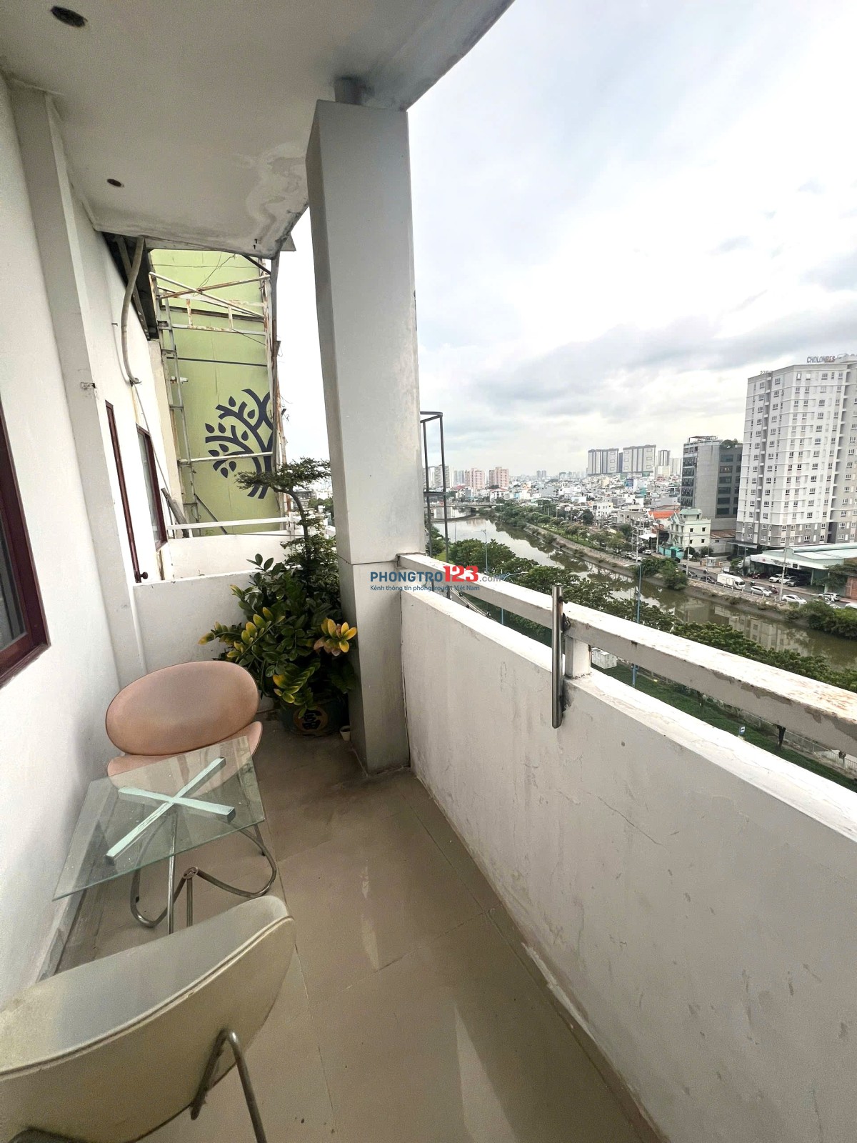 PHÒNG BAN CÔNG, VIEW SÔNG, NGAY CẦU NGUYỄN TRI PHƯƠNG. GẦN ĐH Y DƯỢC, KINH TẾ. THANG MÁY, BẢO VỆ 24H