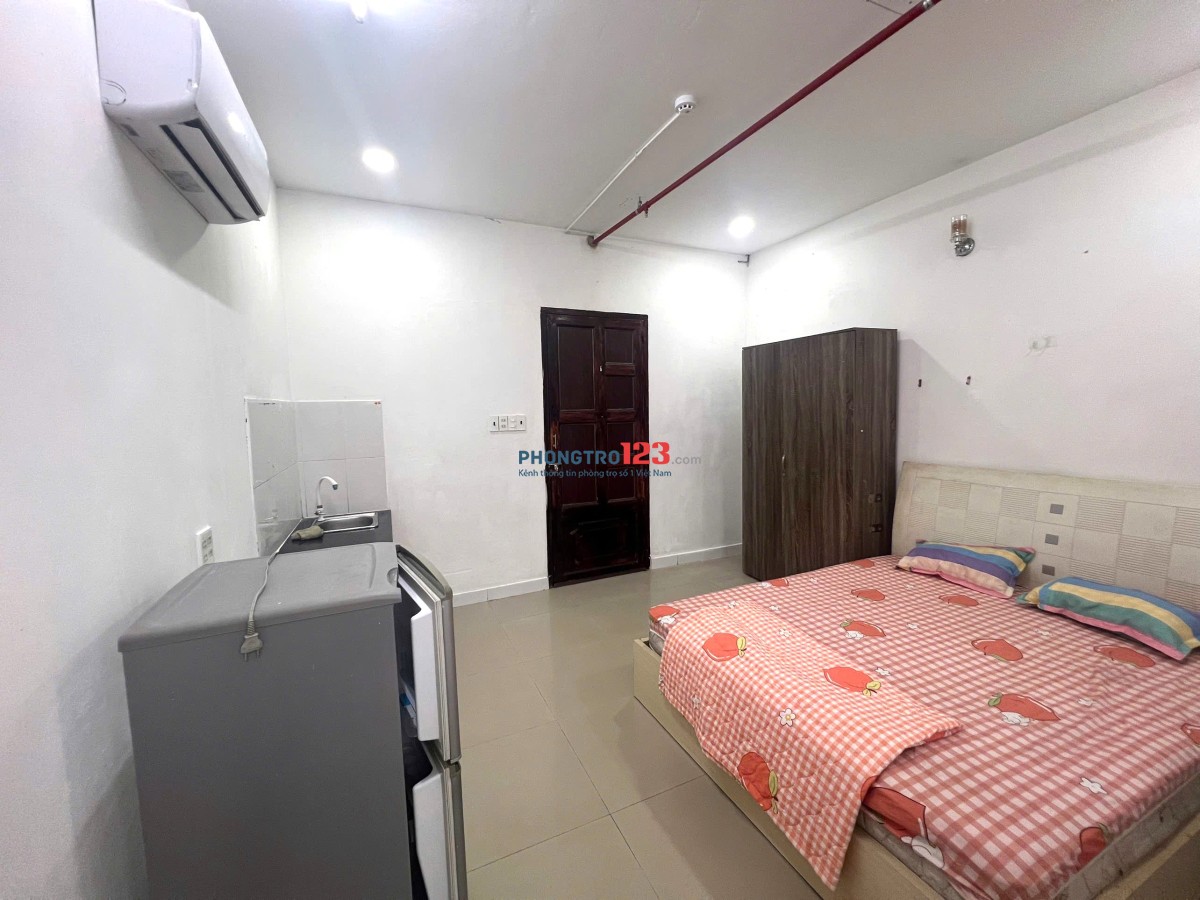 PHÒNG BAN CÔNG, VIEW SÔNG, NGAY CẦU NGUYỄN TRI PHƯƠNG. GẦN ĐH Y DƯỢC, KINH TẾ. THANG MÁY, BẢO VỆ 24H