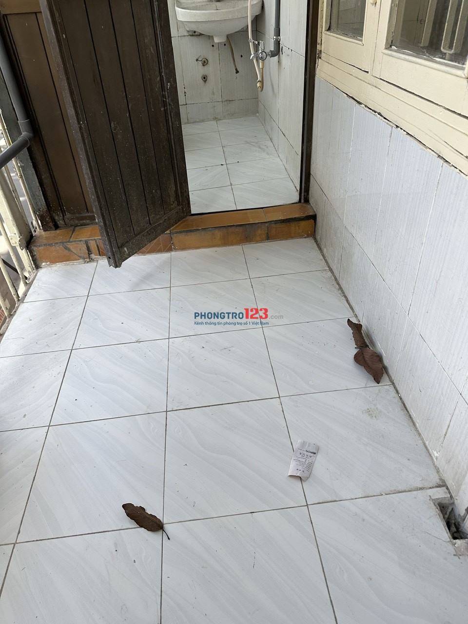 Cho thuê căn hộ lầu 1, nguyễn chí thanh, p5, q10, 80m2, 9tr