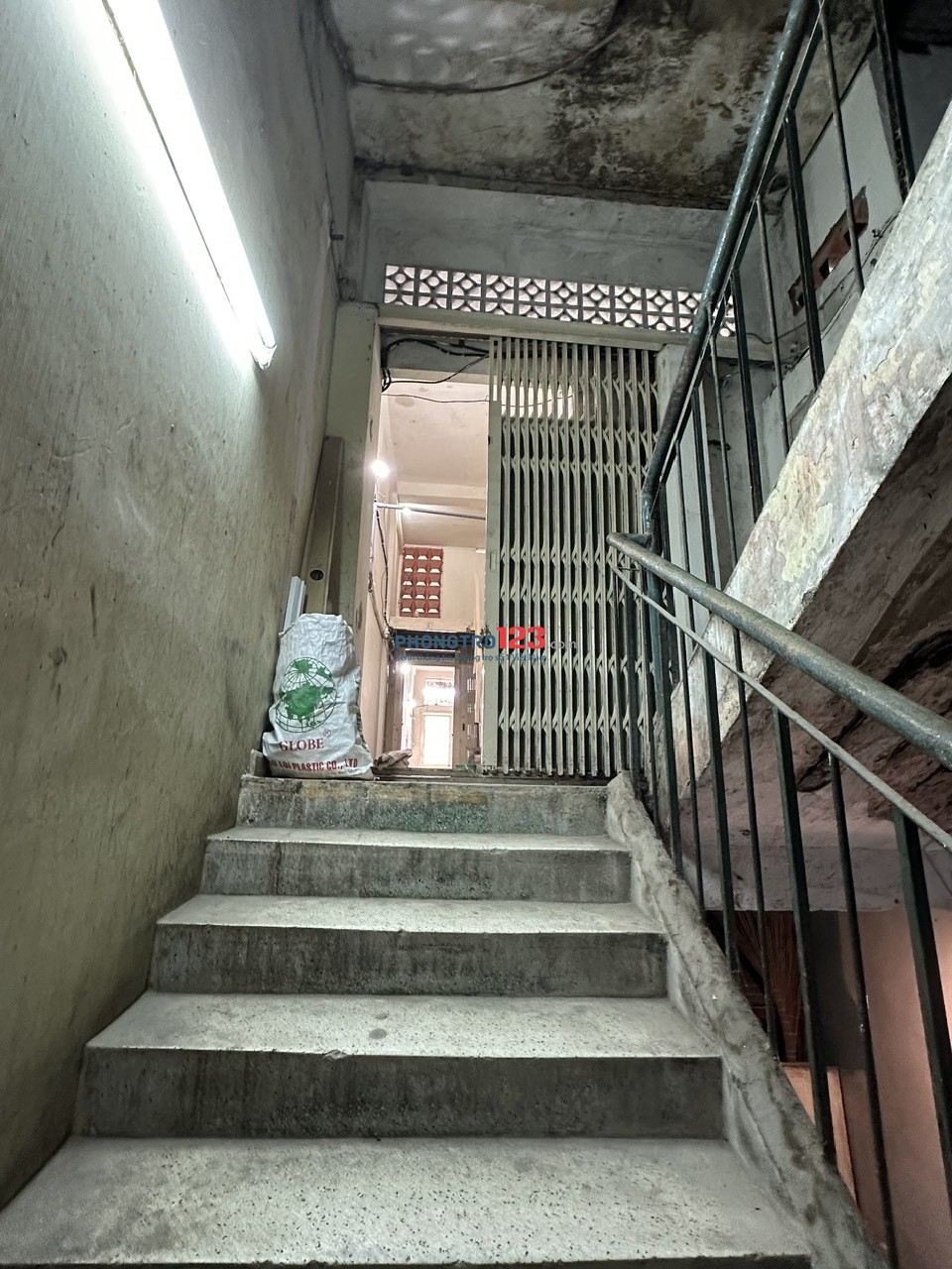 Cho thuê căn hộ lầu 1, nguyễn chí thanh, p5, q10, 80m2, 9tr