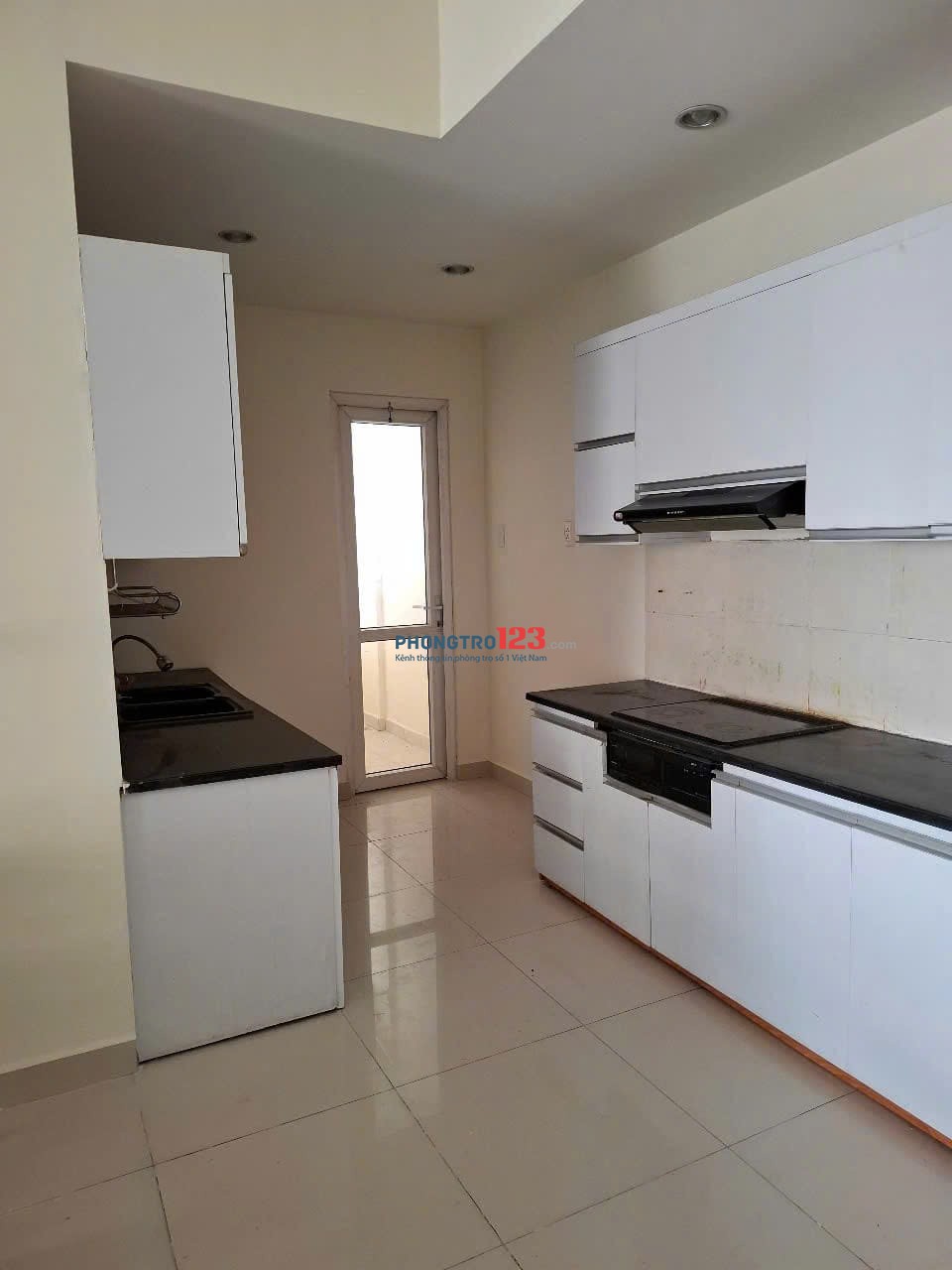 Chung cư Phan Xích Long, Phú Nhuận: 65m2 - 2p ngủ, 11tr/th