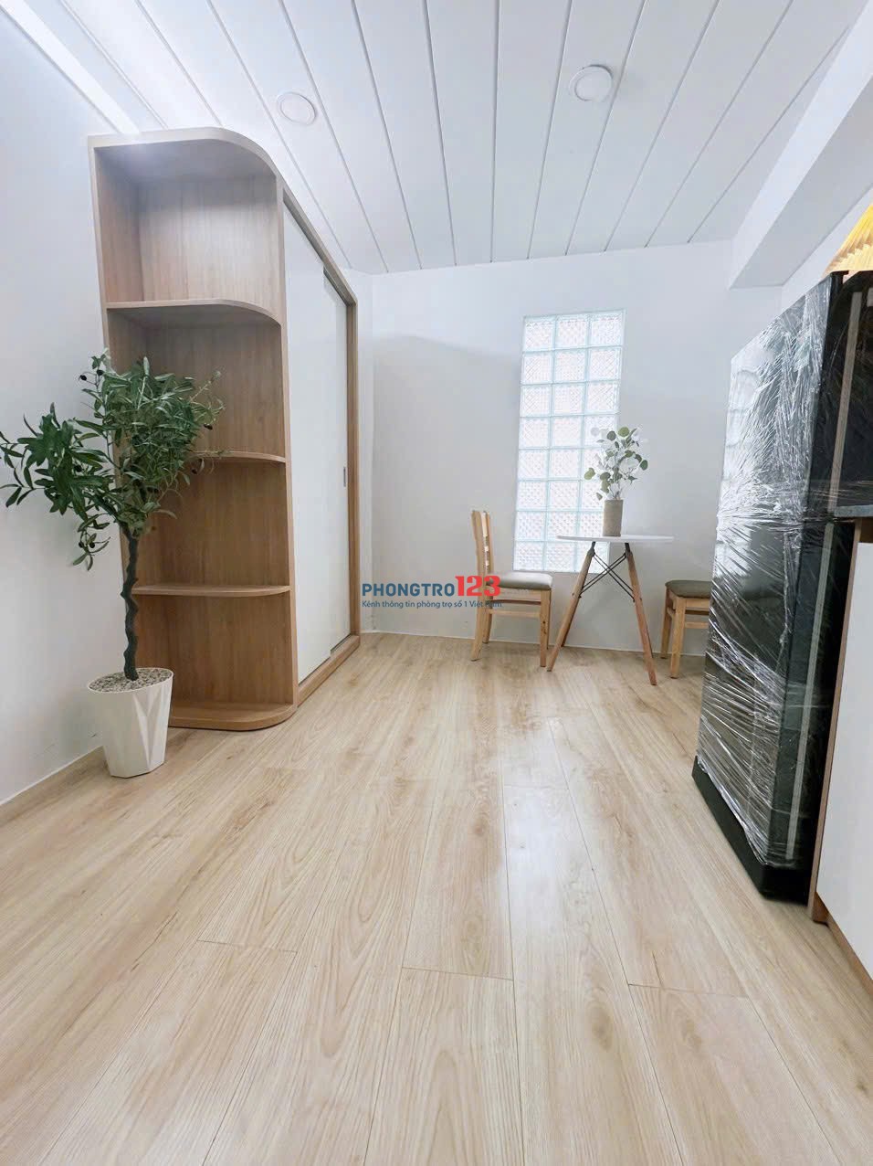 DUY NHẤT 1 CĂN! 1 Phòng Ngủ tách Bếp + Full Nội Thất Cực Đẹp O73 Nguyễn Thái Sơn GV Gần VLU, IUH...