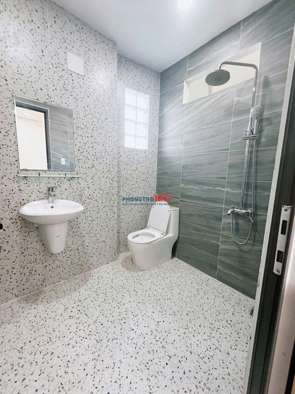 DUY NHẤT 1 CĂN! 1 Phòng Ngủ tách Bếp + Full Nội Thất Cực Đẹp O73 Nguyễn Thái Sơn GV Gần VLU, IUH...