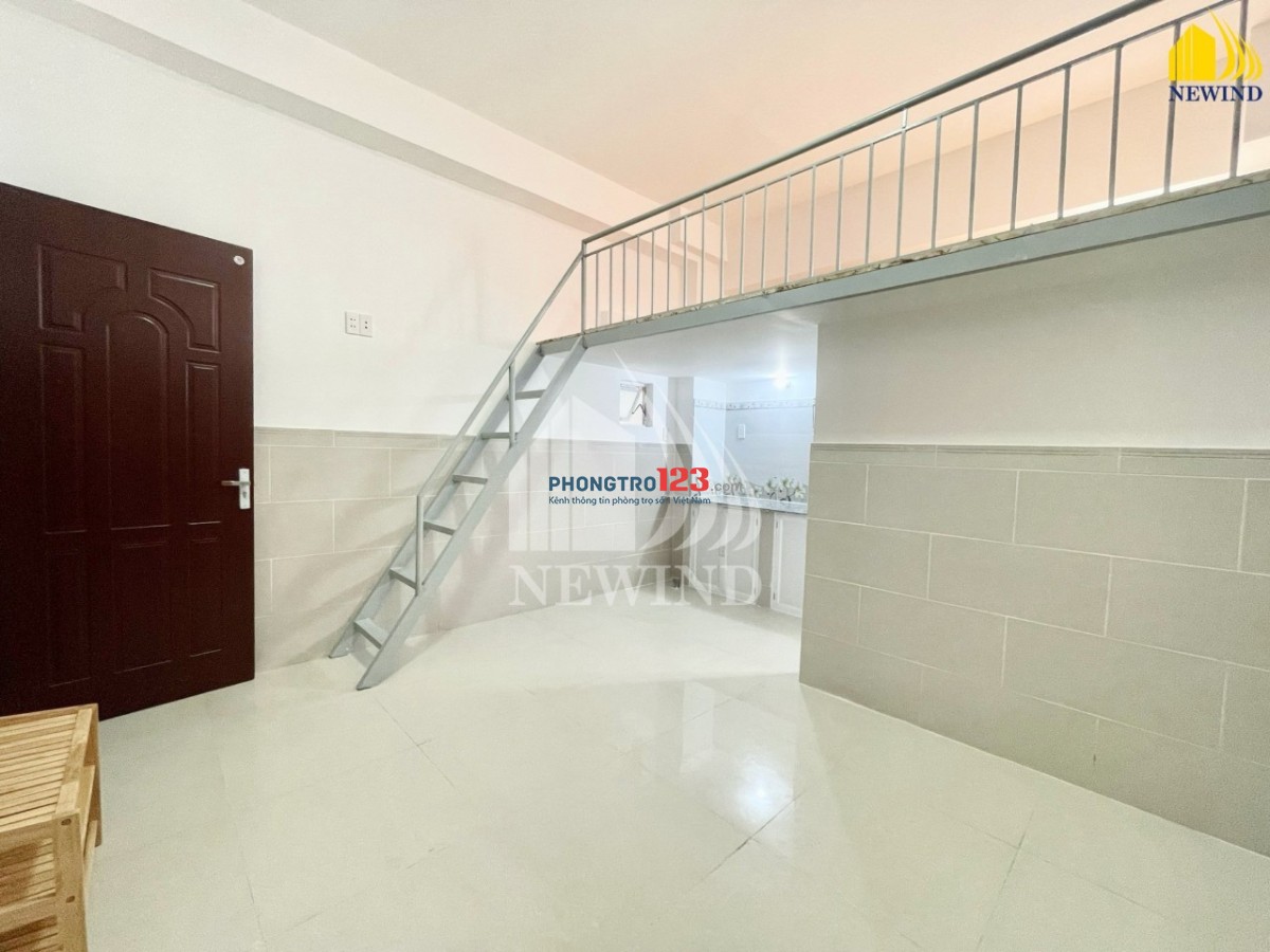 CĂN HỘ GÁC CAO CỬA SỔ THOÁNG GẦN CRESCENT MALL, KHU CHẾ XUẤT QUẬN 7