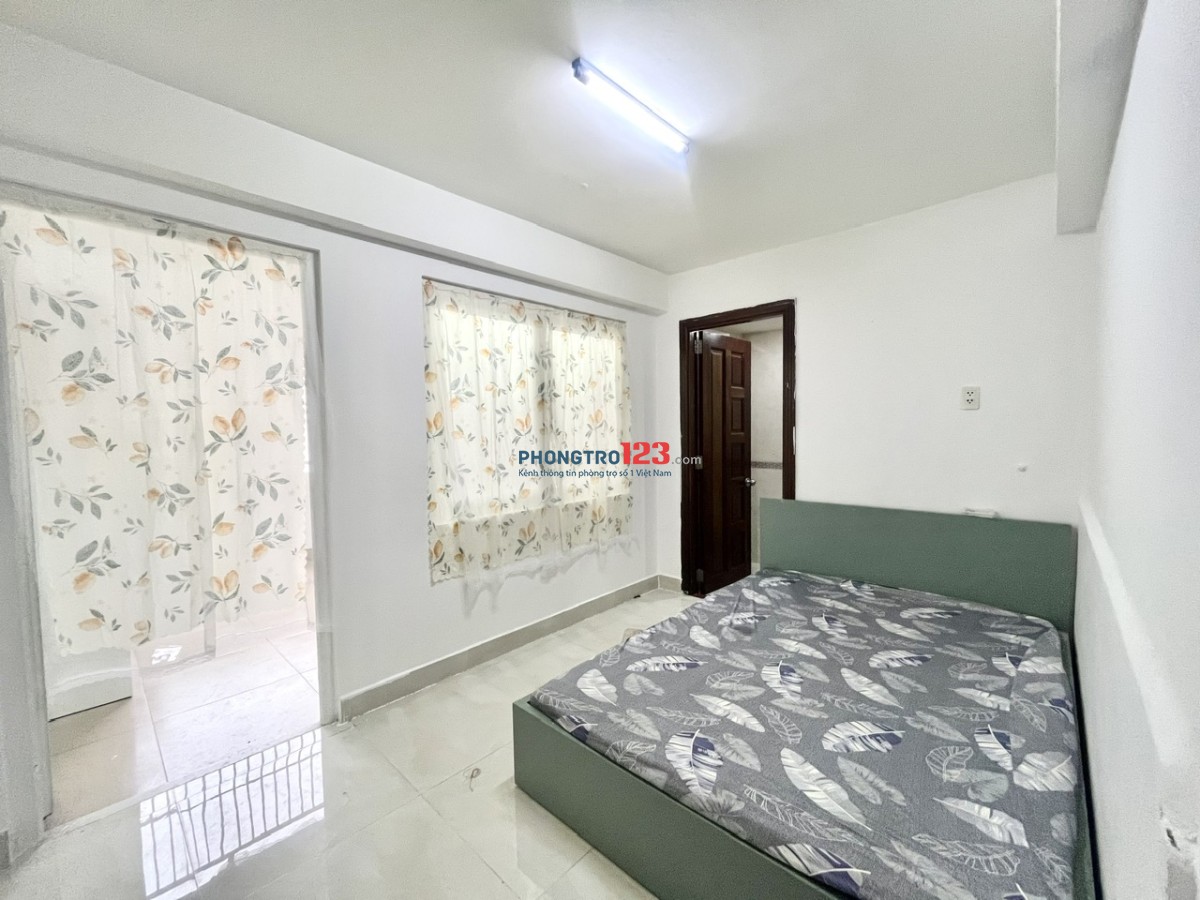 1 Phòng ngủ Gian sau rộng thoáng Full nội thất có máy giặt riêng