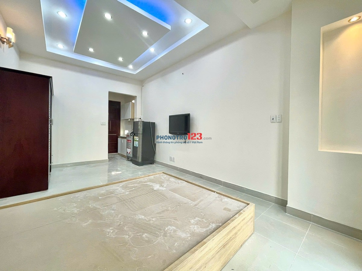 Cho Thuê Phòng Bình Thạnh, Ban công, Máy Giặt Riêng giá chỉ 5trX gần Văn Lang, HVCB