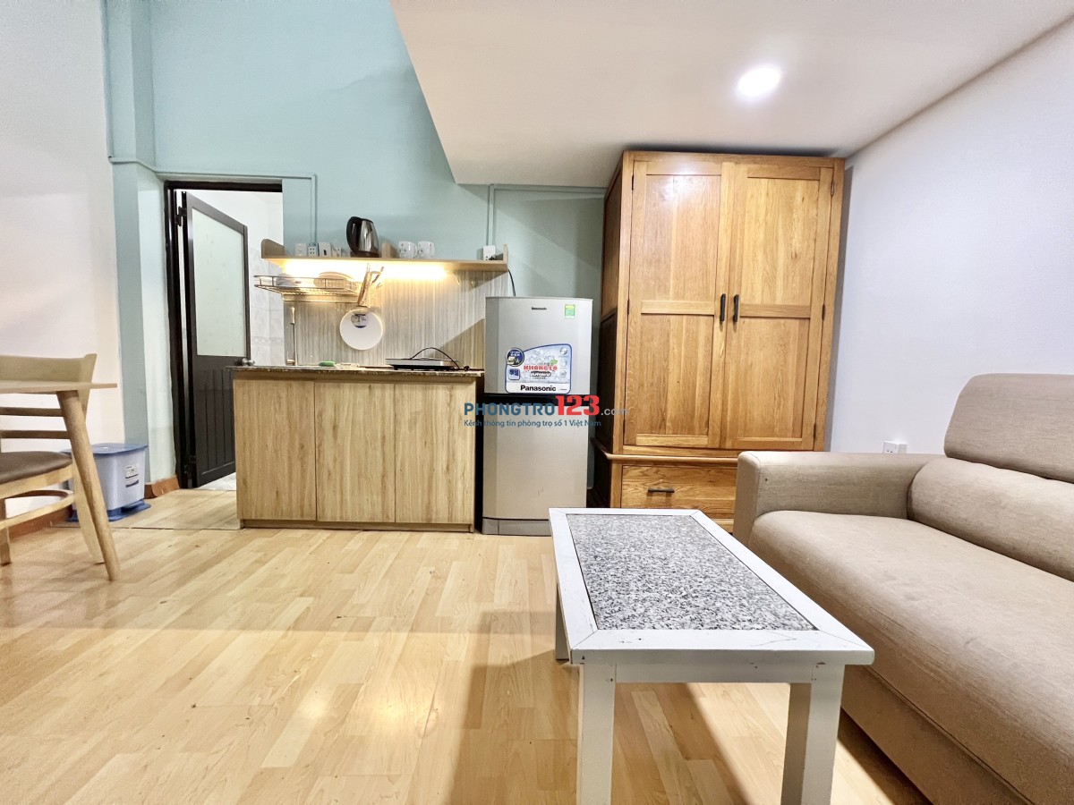 Phòng 25m2- 5,5tr gác lửng, kệ bếp, full tiện nghi, hẻm ô tô ngay sát Landmark81