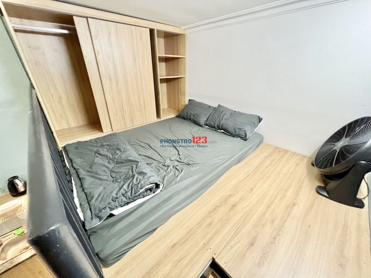 Phòng 25m2- 5,5tr gác lửng, kệ bếp, full tiện nghi, hẻm ô tô ngay sát Landmark81
