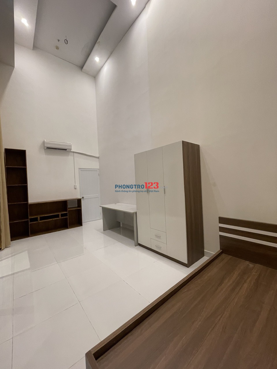 Cho thuê phòng đẹp (cạnh hồ bơi) trong chung cư Tera Rosa