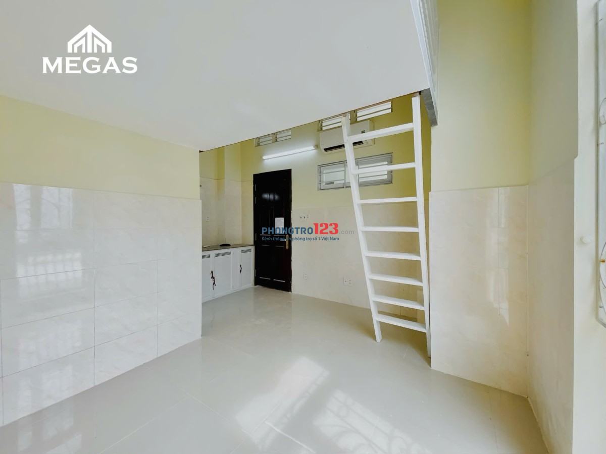 PHÒNG GÁC CAO 40M2 CHỢ TÂN QUY - 2 CỬA SỔ MẶT TIỀN, 4NG THOẢI MÁI
