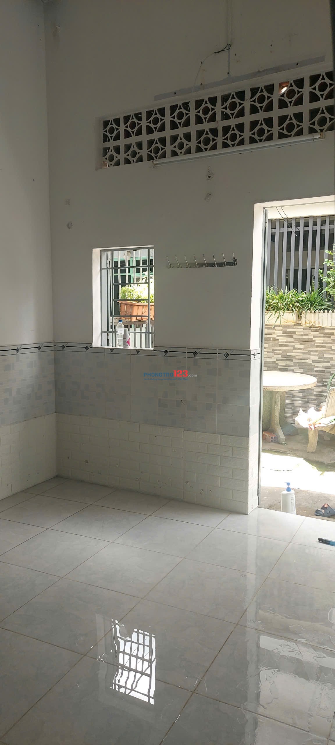 Cho Thuê Nhà nguyên căn giá rẻ tại Trần Thánh Tông, quận Tân Bình - Vị trí gần chợ, gần trường học