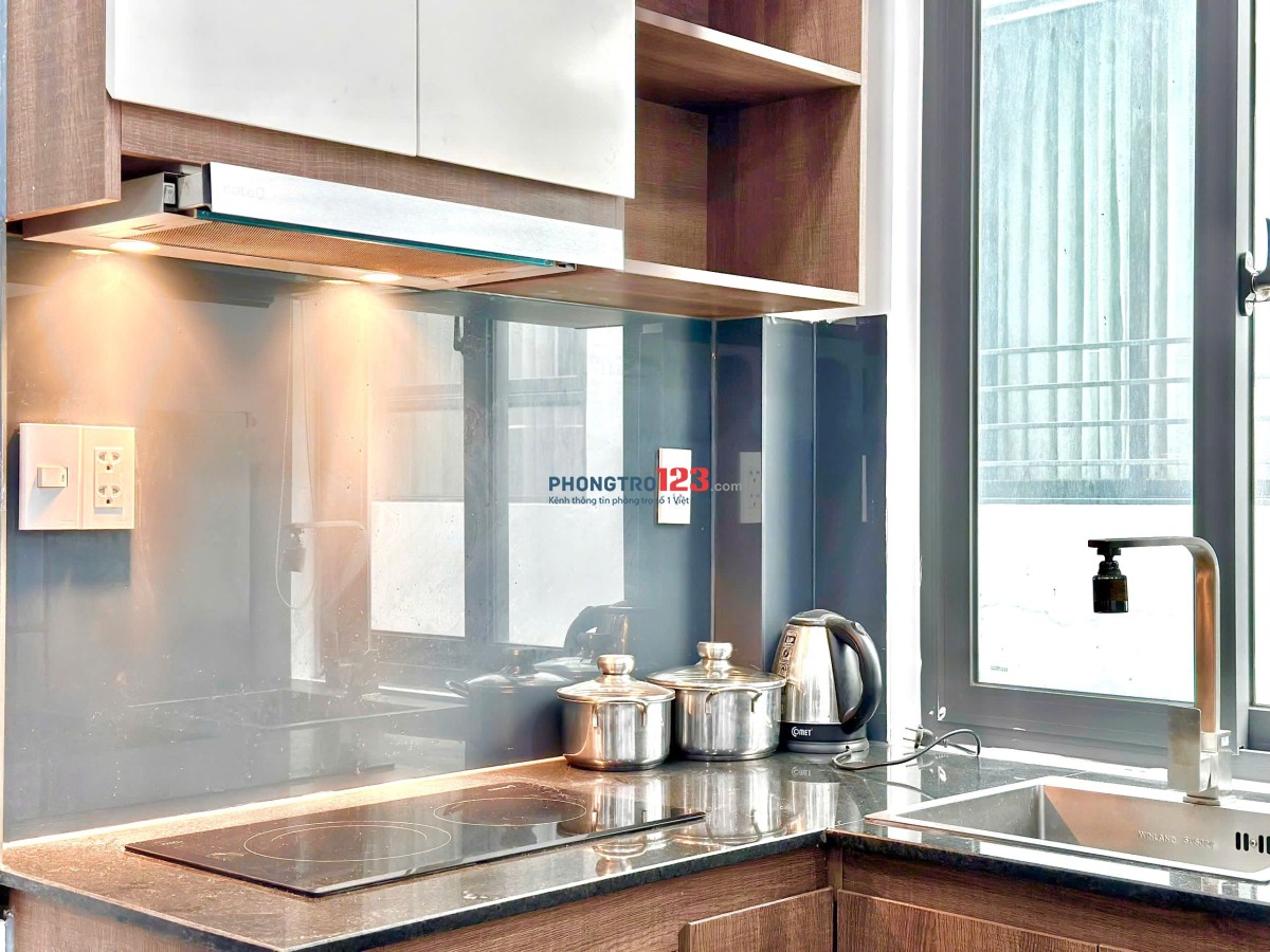 Khai trương toà nhà mặt tiền Nguyễn Hữu Cảnh gần khu Landmark81 Bình Thạnh, Vinhomes BaSon Quận 1
