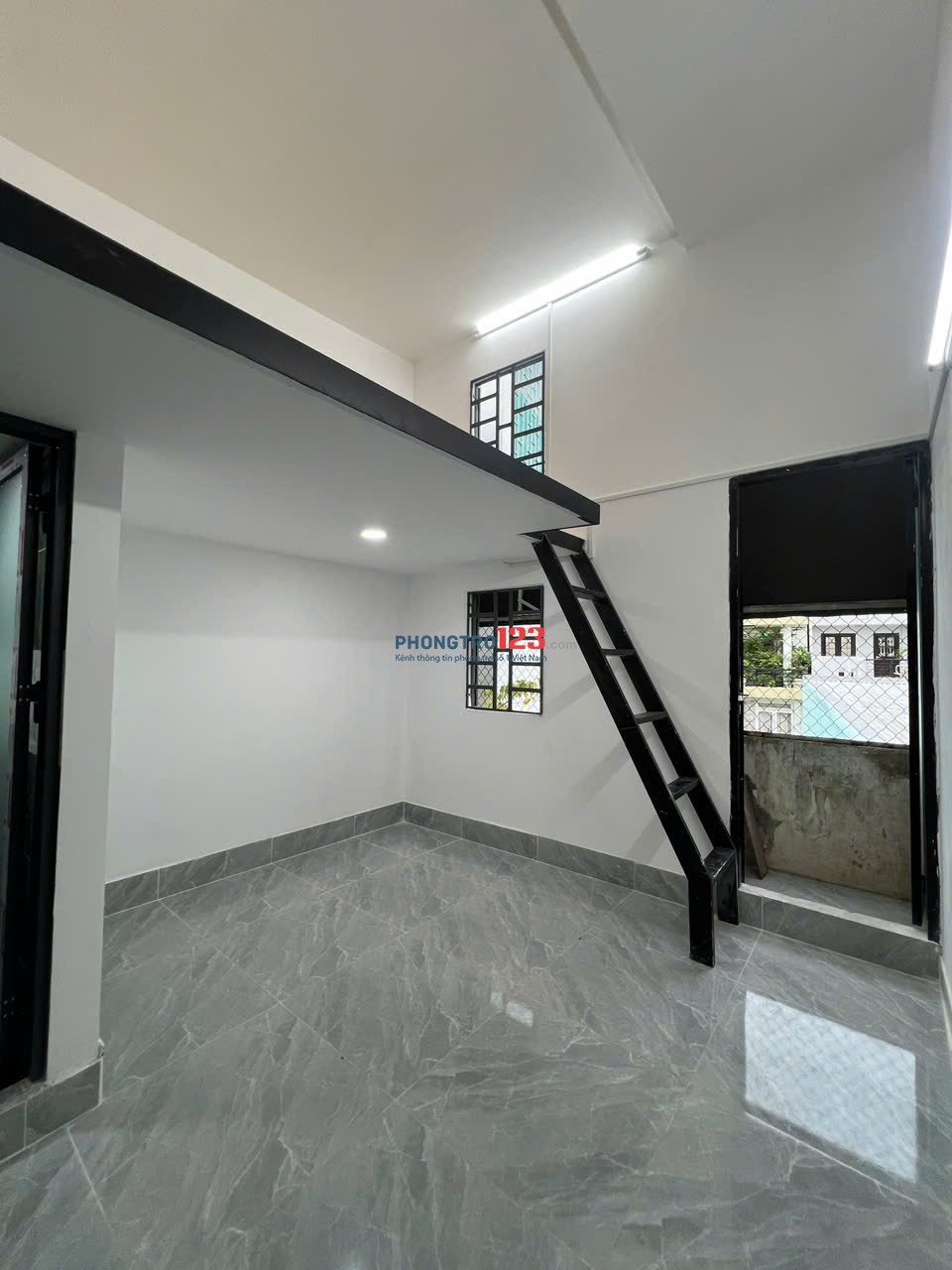 PHÒNG TRỌ GIÁ RẺ, MỚI XÂY, CÓ GÁC, BAN CÔNG NGAY CHỢ BÀ CHIỂU