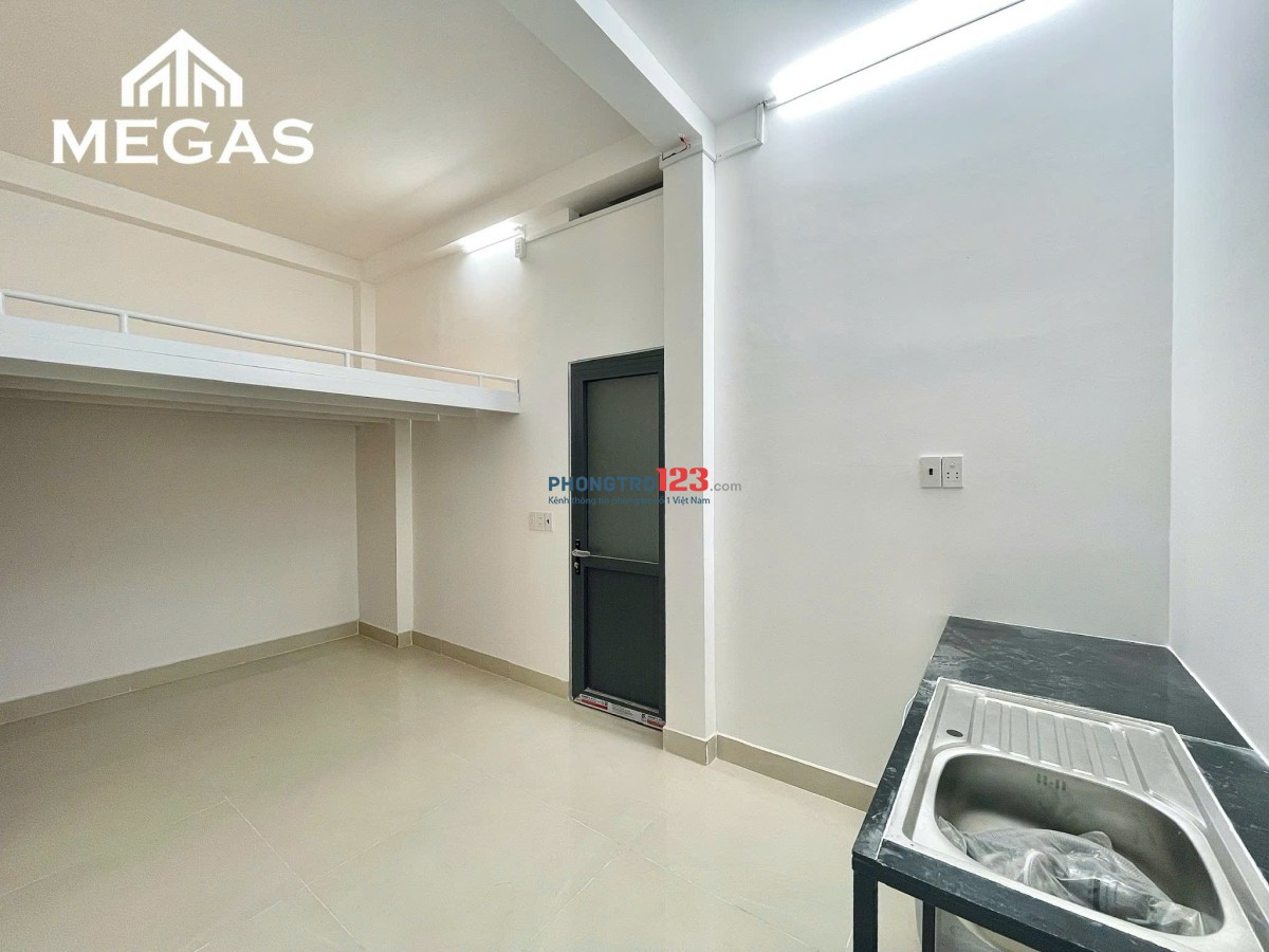 Hình Thật. Phòng xây mới, Gác cao 2M, Máy giặt riêng - Gần SVĐ Phú Thọ, khu Bắc Hải, ĐH Bách Khoa