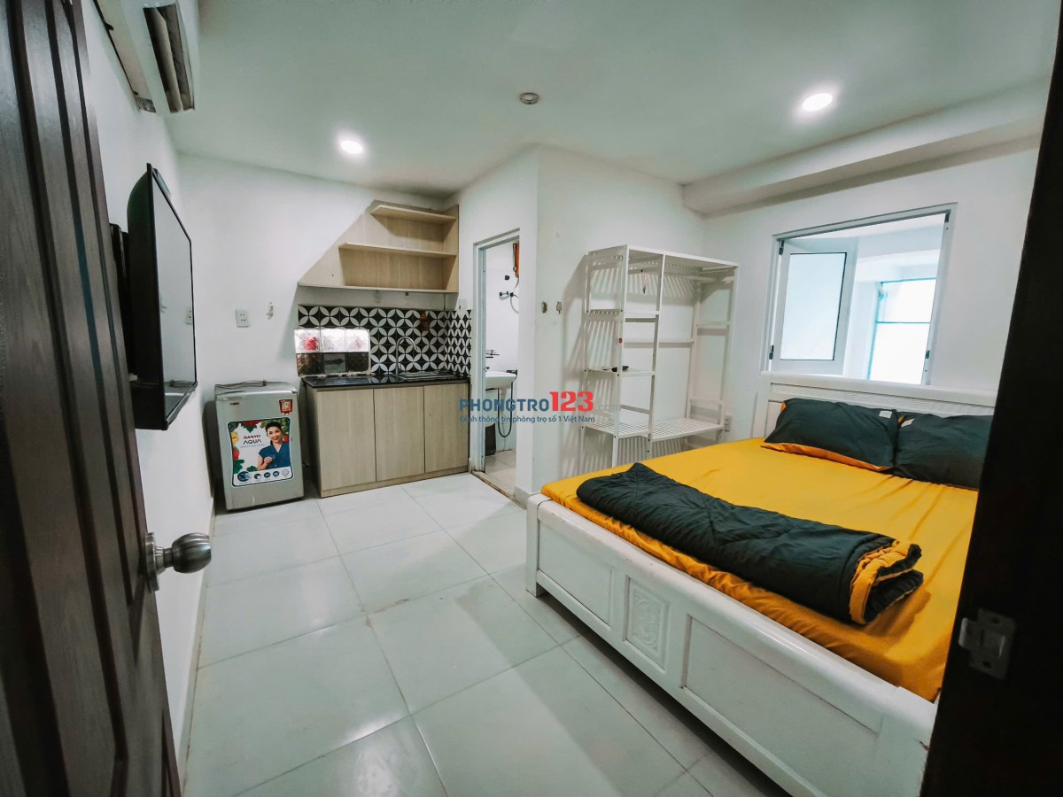 Phòng 16m2 - 4,3tr, kệ bếp, cửa sổ, full tiện nghi, tự do 24/24, thang máy, Q. Bình Thạnh