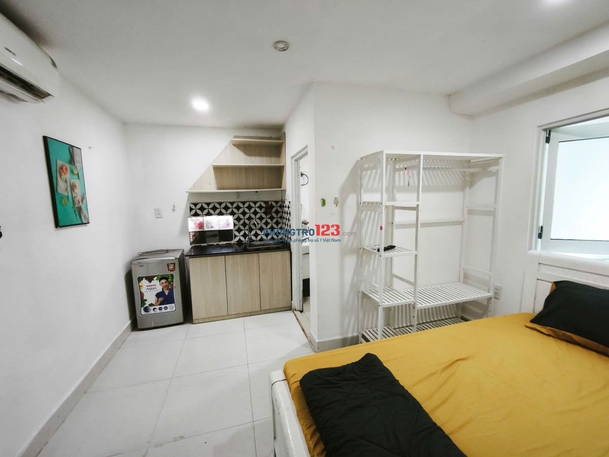 Phòng 16m2 - 4,3tr, kệ bếp, cửa sổ, full tiện nghi, tự do 24/24, thang máy, Q. Bình Thạnh