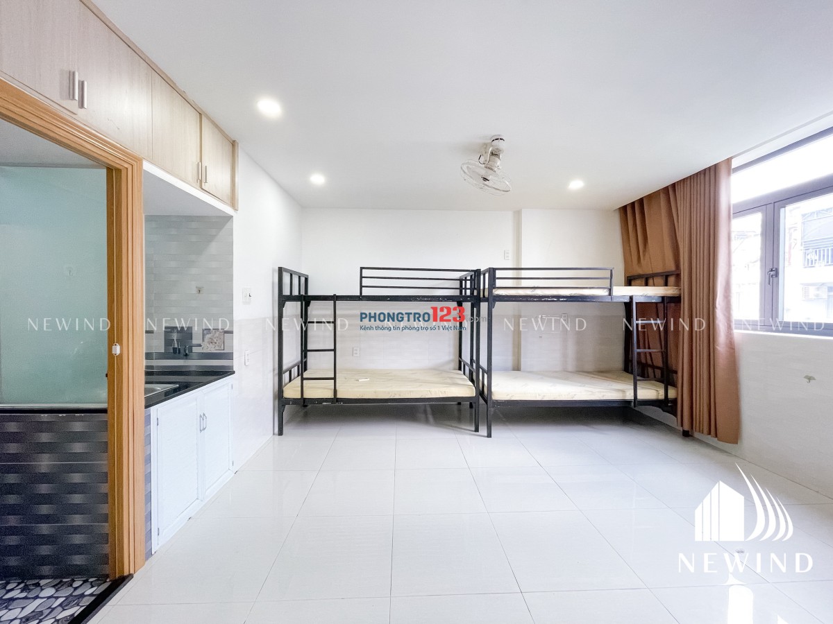 Phòng trọ cho sinh viên - ở được 4 người- 35m2- đối diện ĐH TĐT- Q7