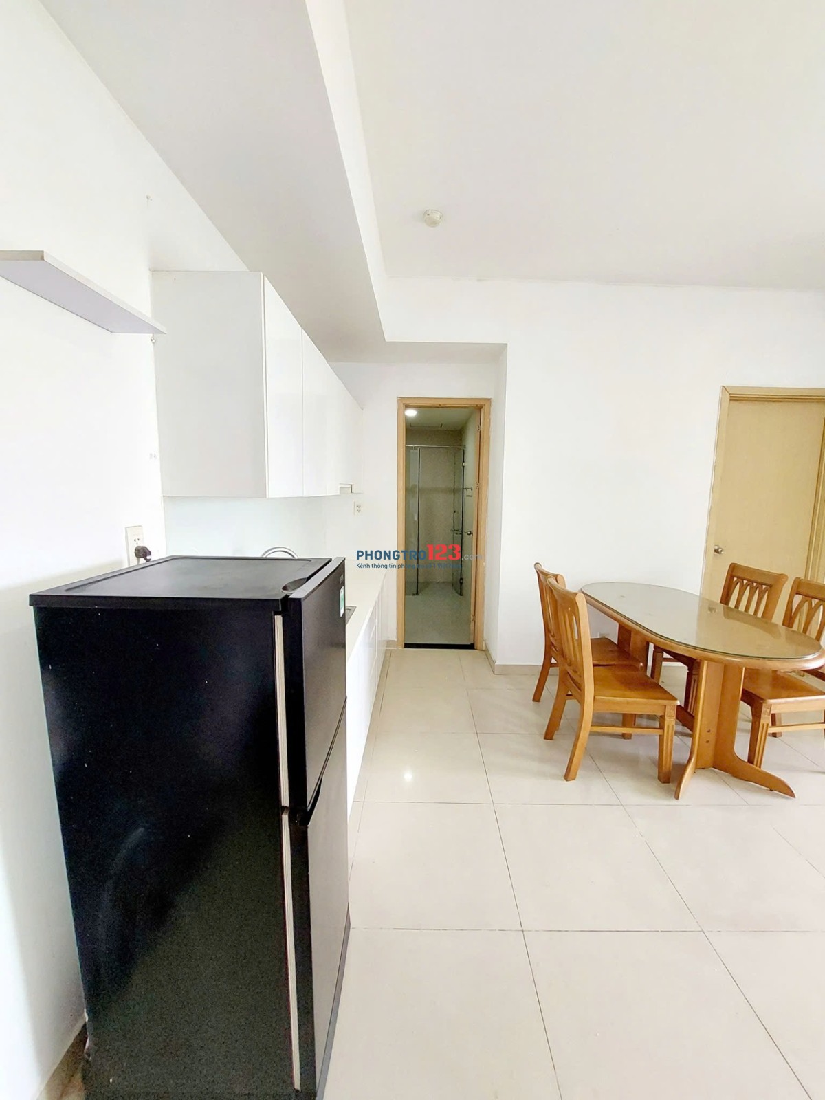 Chung cư Hoa Sen, Lạc Long Quân,Q11: 79m2, 2p ngủ, 10tr/th