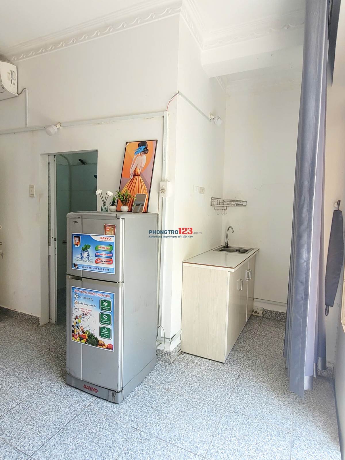 Cho Thuê Phòng Trọ Duplex 2 Chỗ Ngủ _ Có Ban Công - Gần Ngã Tư Hàng Xanh