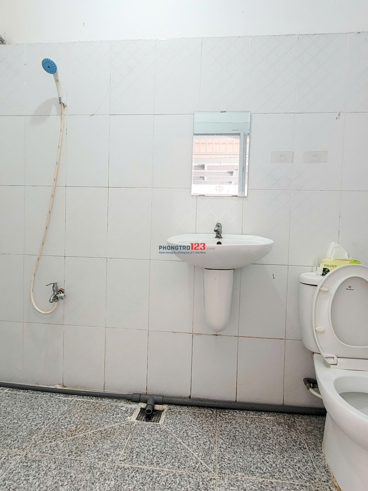 Cho Thuê Phòng Trọ Duplex 2 Chỗ Ngủ _ Có Ban Công - Gần Ngã Tư Hàng Xanh