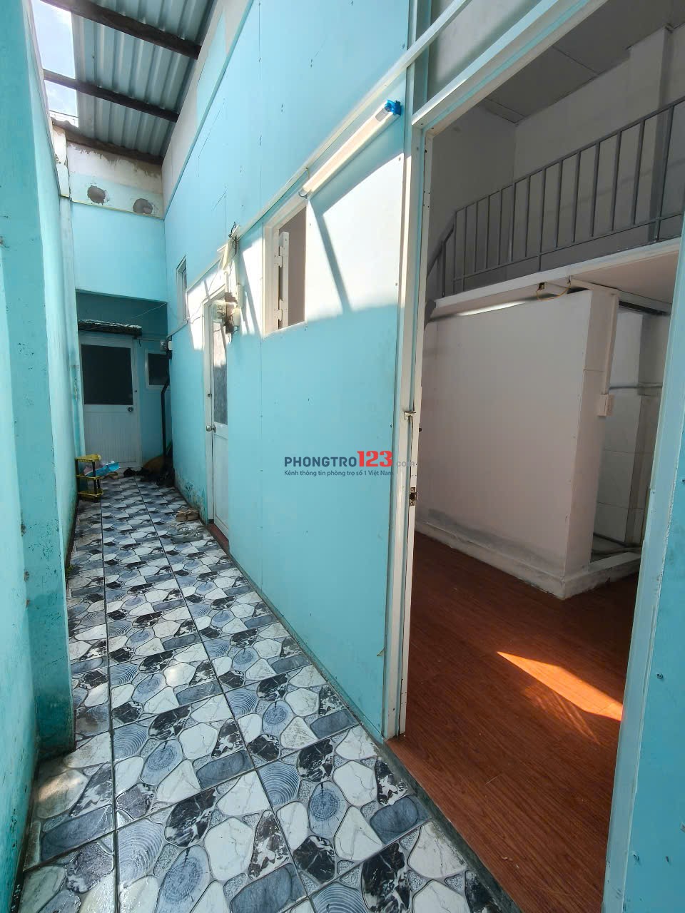 Phòng tầng trệt, có gác lững, tolet riêng, an ninh, khôg ngập nước , giờ giấc tự do, không chung chủ