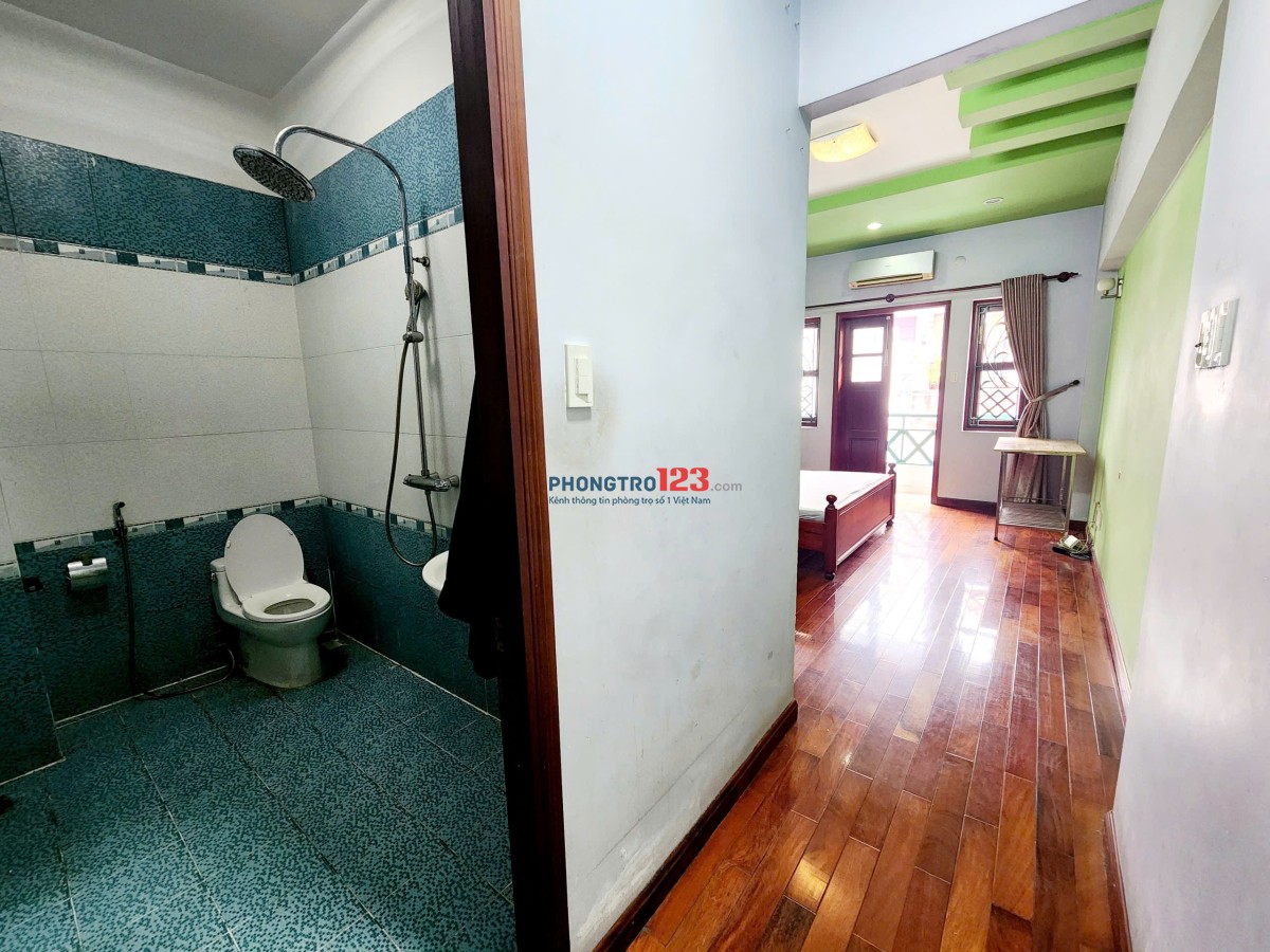 Chính chủ cho thuê, 37m2, full nội thất, ban công, sàn gỗ, đường Thống Nhất, Tân Thành, Tân Phú
