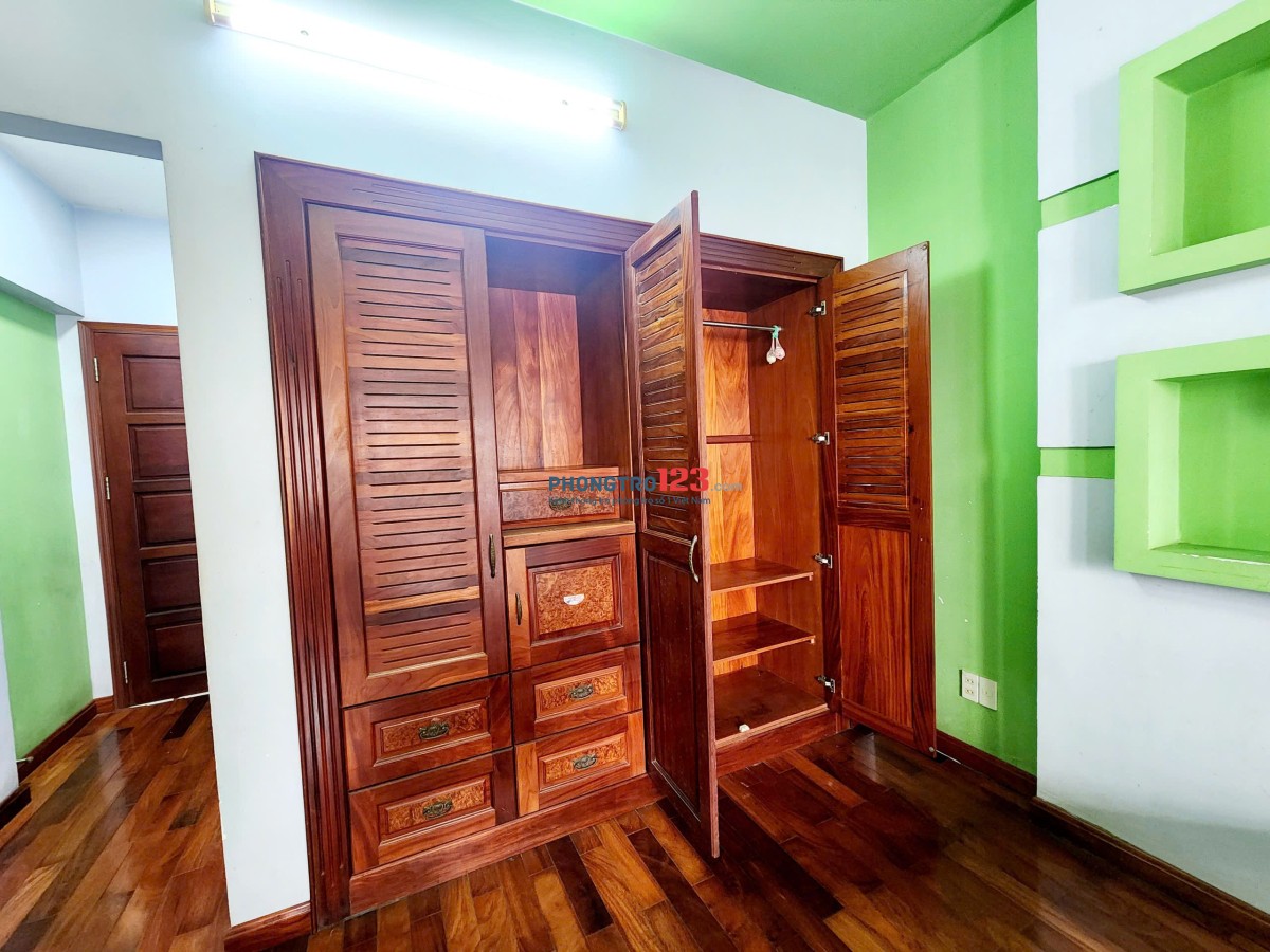 Chính chủ cho thuê, 37m2, full nội thất, ban công, sàn gỗ, đường Thống Nhất, Tân Thành, Tân Phú