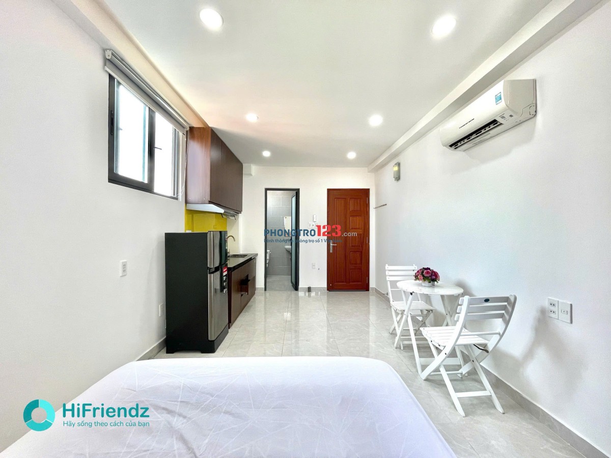 Cho Thuê Căn Hộ Studio Cao Cấp - Full Nội Thất - Ban Công - Thang Máy - Bảo Vệ - Gần Chợ Bà